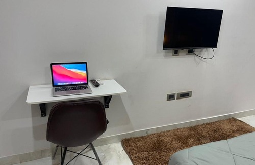 Gurugram Hotel | Loomstay Green Residency