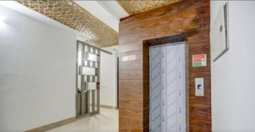 Sector 40 Hotel | Loomstay Premium-002 Huda Metro