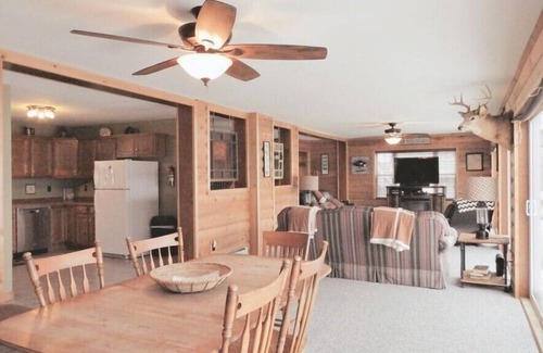 Pittsburg House | Loon Cove Lodge
