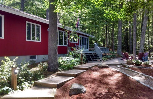 Freedom House | LOON LAKE HOUSE - Lakefront living in Freedom, NH. Mountains, lakes & activities