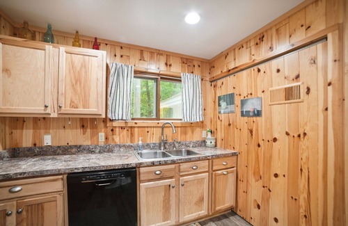 Lewiston Cottage | Loon Landing: Fall Colors Reflecting Off the Lake – Pure Magic