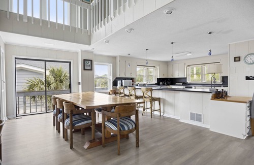 North Litchfield Beach House | Looney Dunes Great 7 bedroom home in North Litchfield, Pawleys Island
