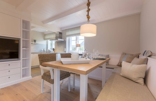 Keitum Apartment | Loos - Renovierte Erdgeschoßwohnung Inklusive Wohlfühlatmosphäre