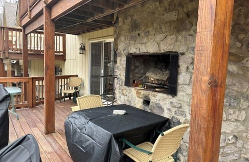 Beech Mountain Condo | Loper's Loft - Updated & on the golf course - GV1