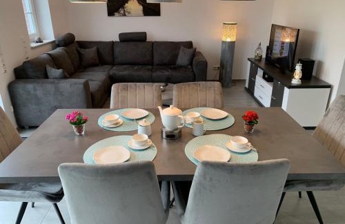 Loppersum House | Loppi Hus
