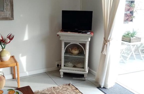 Port Elizabeth Apartment | Lor's Place