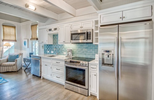 Rosemary Beach Apartment | Lora & Rob's Carriage House - Near Sky Pool & Tennis & Fitness Centers