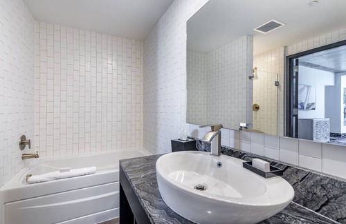 Cedars Hotel | Lorenzo Hotel Dallas, Tapestry Collection by Hilton