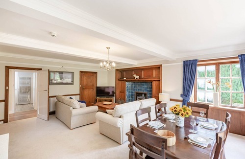 Taynuilt Cottage | Lorimer Apartment - an apartment that sleeps 2 guests in 1 bedroom