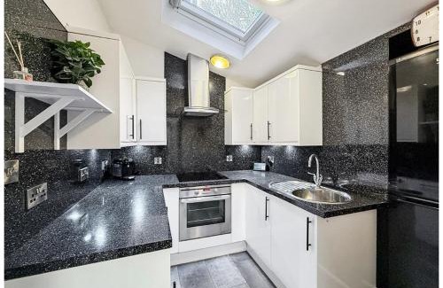 Oban Apartment | Lorne View Apartment with Hot Tub