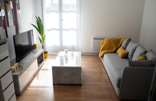 Mantes-la-Jolie Apartment | Lorraine