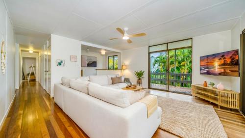 New Brighton House | Lorraine's Beach house - 3 mins walk to beach
