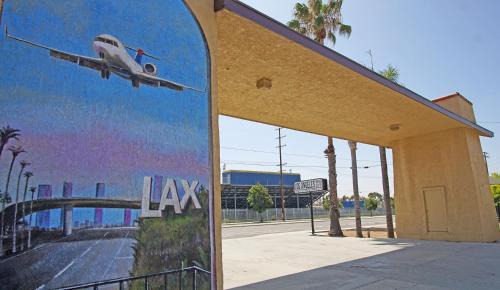 West Athens Hotel | Los Angeles Inn & Suites - LAX