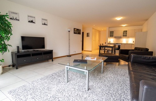 Bulle Apartment | Los Lorentes Residences - Bulle