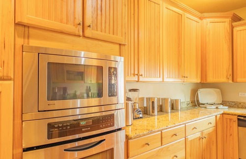 Las Conchas House | Los Tocayos: Contemporary styled home just steps from the Las Conchas beach