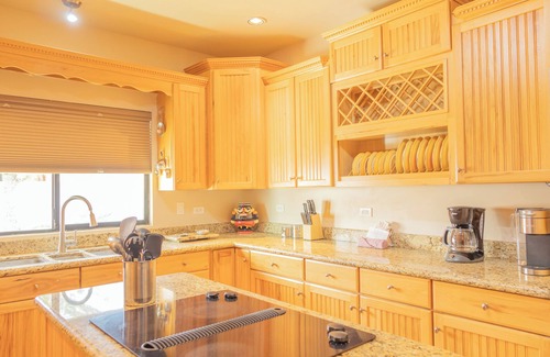 Las Conchas House | Los Tocayos: Contemporary styled home just steps from the Las Conchas beach