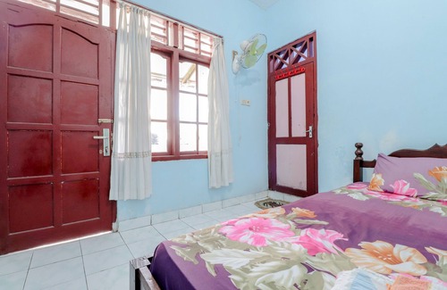 Kretek Hotel | Losmen Parikesit