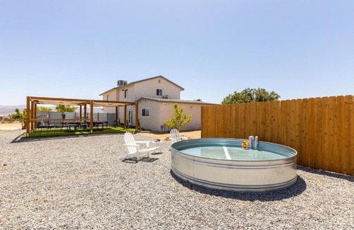 Joshua Tree House | Lost Horse by AvantStay Desert Oasis w Mini Pool, Outdoor Entertainers Area & Huge Game Room