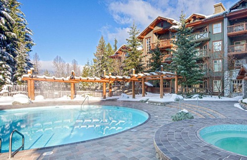 Blackcomb Hotel | Lost Lake Lodge 210