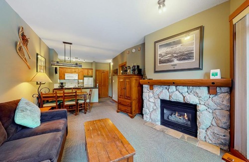 Blackcomb Hotel | Lost Lake Lodge 210