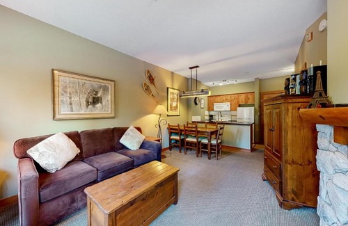 Blackcomb Hotel | Lost Lake Lodge 210