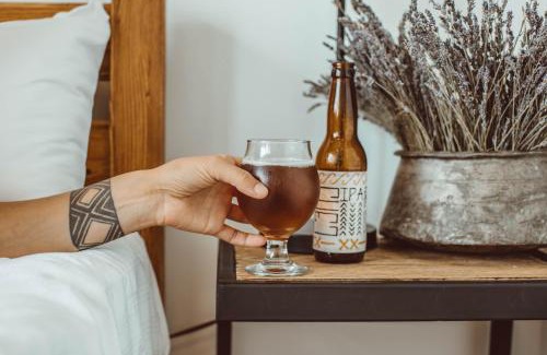 Sighnaghi Hotel | Lost Ridge Inn, Brewery & Ranch