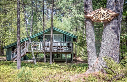 North Conway Villa | Lost Sailor Lodge - Location, Location, Location!