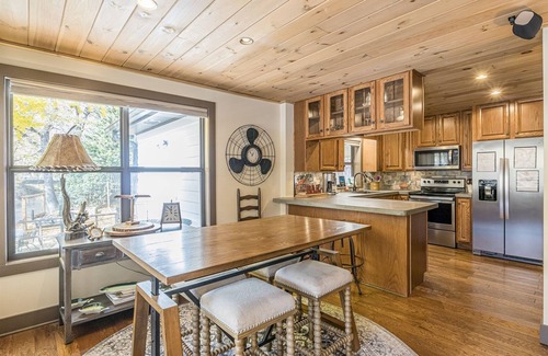 Helen Cabin | Lost Soles of the River | Romantic Riverside Retreat in Helen