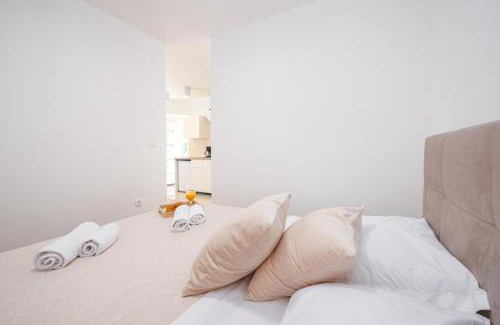 Bibinje Apartment | Lota - Deluxe studio apartment from Noa's Garden