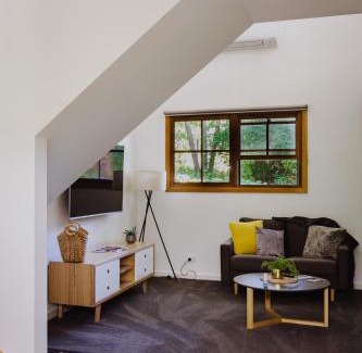 Tawonga South House | Lothlorien