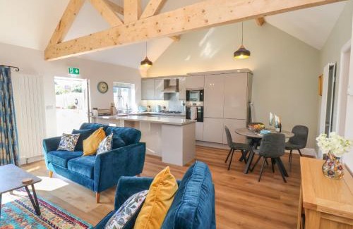 Ruswarp House | Lottie's Cottage at Broadings Farm