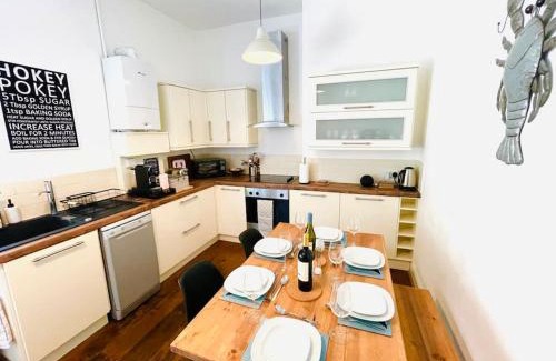 Ventnor Apartment | Lottie's Lookout, Ventnor with fantastic Sea Views