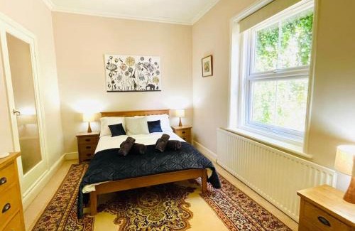 Ventnor Apartment | Lottie's Lookout, Ventnor with fantastic Sea Views
