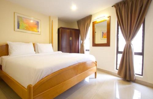 Medan Tuanku Hotel | Lotus Hotel Masjid India