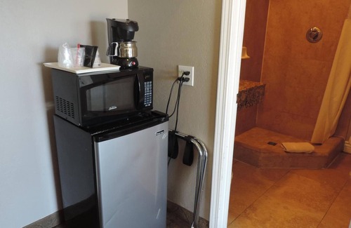 Lompoc Hotel | Lotus of Lompoc - A Great Hospitality Inn