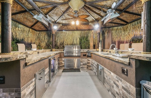Indio House | Lotus Retreat: 7BD Pool Game Rm
