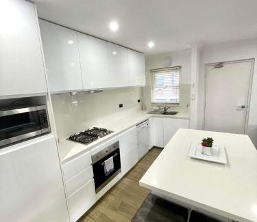 Manly Apartment | Lotus Stay Manly - Apartment 31E