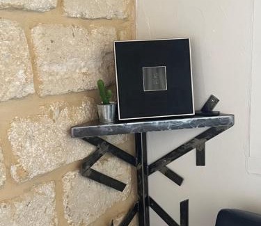 Aigues-Mortes Medieval City Apartment | Lou Mirèio