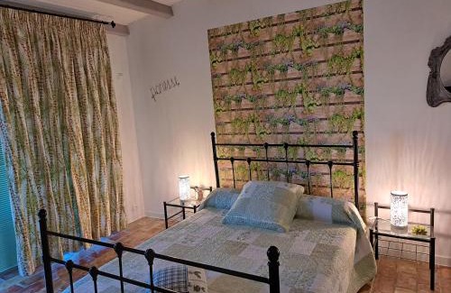 Roquevaire Bed & Breakfast | Lou Pin dou Papet