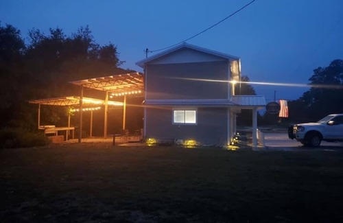 Carrabelle Apartment | Lou's Place @ COLE'S LODGE