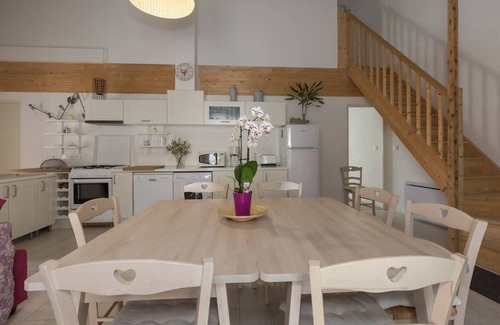 Sainte-Colombe Bed & Breakfast | Loucardalines