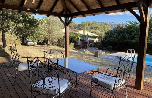 Pourrieres House | Loue Belle Maison Avec Jardin et Piscine au Calme, Environs D'aix-en-provence