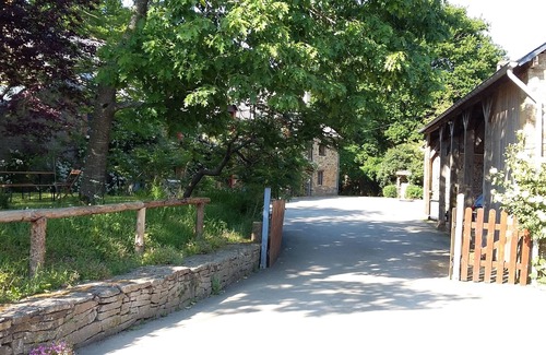 Saint-Malo-des-Trois-Fontaines House | Loue Maison de Vacances Familiale - 5 Chambres, 14 Couchages, Mohon