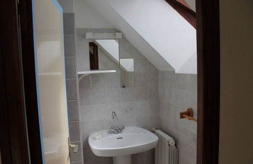 Saint-Malo-des-Trois-Fontaines House | Loue Maison de Vacances Familiale - 5 Chambres, 14 Couchages, Mohon