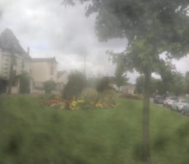 Mantes-la-Jolie Bed & Breakfast | LOUE STUDIO PROPRE !, Endroit très calme, à 5 minutes gare mantes la jolie,