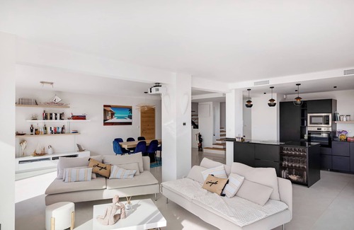 Carqueiranne Villa | Loue Villa de Prestige Avec Grande Piscine et Splendide vue mer