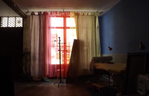 Cordes-sur-Ciel House | Lougat la maison des chats