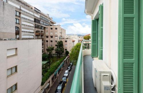 Juan-les-Pins Apartment | LOUIS GALLET Centre JUAN LES PINS 50m des plages