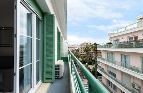 Juan-les-Pins Apartment | LOUIS GALLET Centre JUAN LES PINS 50m des plages