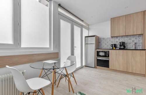 Vanves Apartment | Louis Vicat 5 - CI - Spacious flat for 2 Paris Expo Porte de Versailles